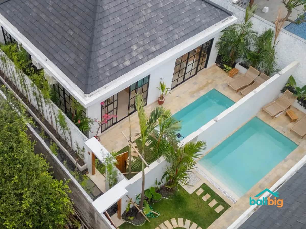 Manukyan Estate White Villas - 1