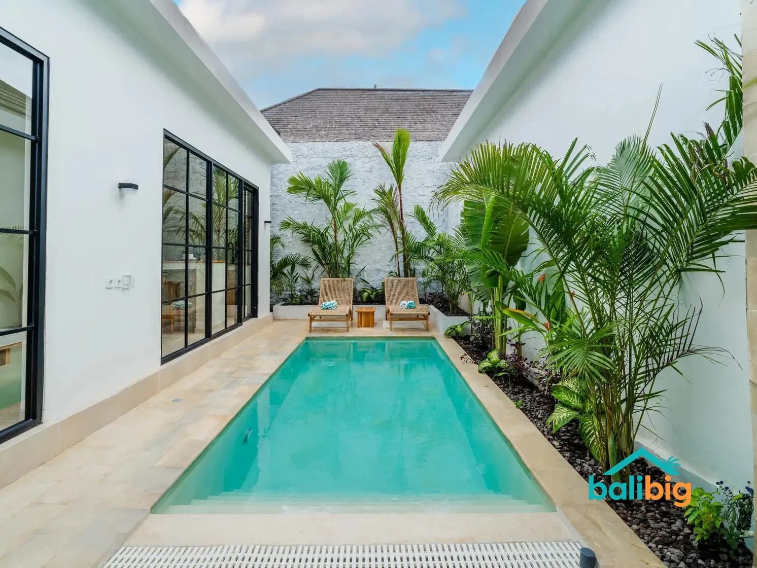 Manukyan Estate White Villas - 2